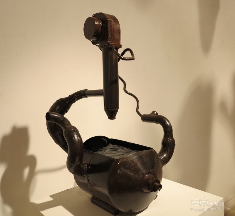 李秀勤 能力传递之二：气.象  金属，水  60x50x50cm  2012