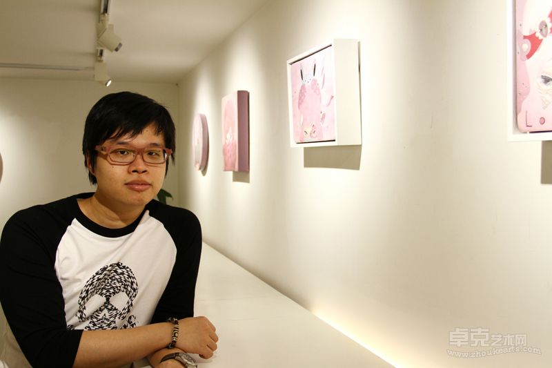 艺术家邱銍韦
