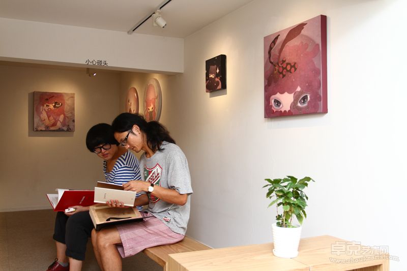 艺术家邱銍韦个展图片