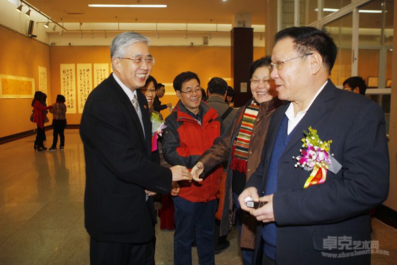 秦理斌书法展现场2