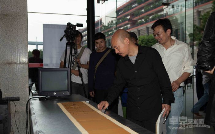 参展艺术家张方白