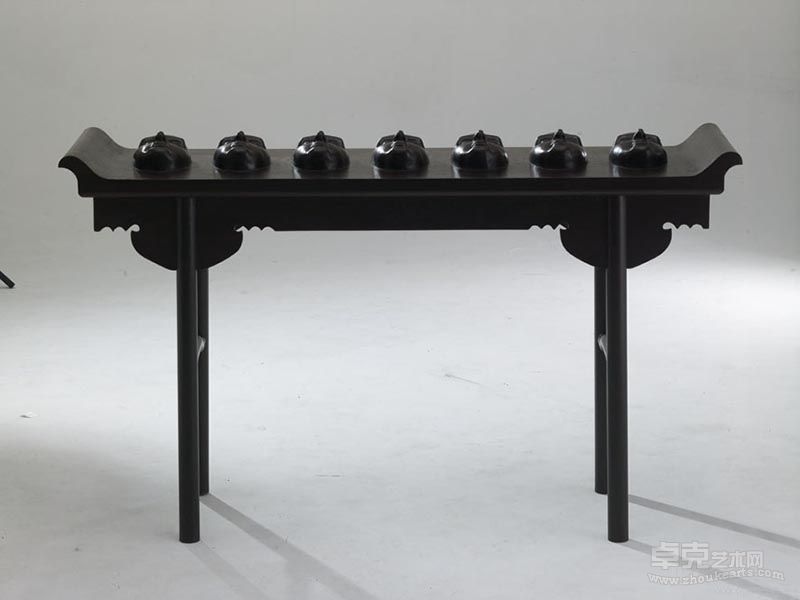 条案 鸡翅木 庄红艺　创作时间：2009　材质：未知　尺寸：180x110x45cm