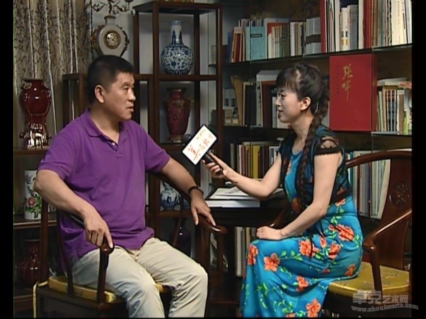2013年接受辽宁电视台记者采访