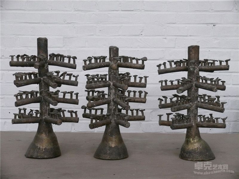 梁硕 莫名物42.5cm 27cm、40.5cm 25cm、40cm 21cm  2006年