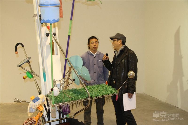 艺术家展望与梁硕