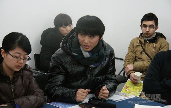 研讨会现场艺术家发言