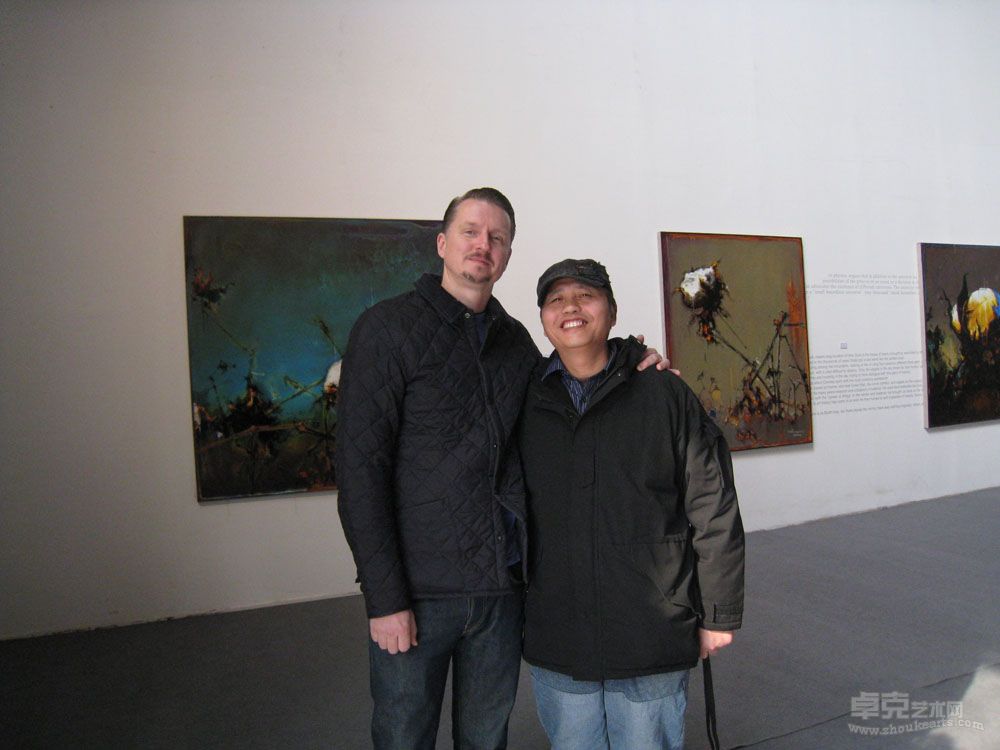 2013年3月22日徐旭与美国耶鲁大学艺术学院教授恩相会在北京一号地艺术区铸造艺术馆。