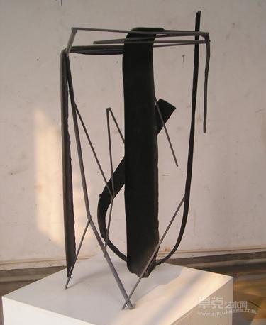 Spilling Over-steel and bronze 余大伟 H130cm 2006