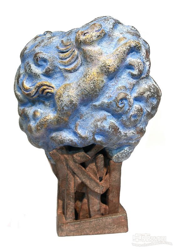 刘宗昱 风 28cm×21cm×43cm  陶瓷 2013
