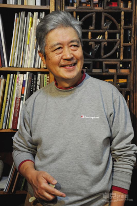 高柏年