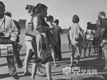 黑白现实