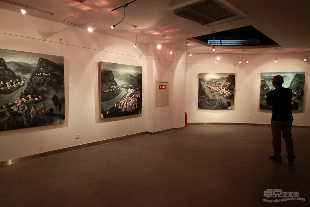 个展现场10