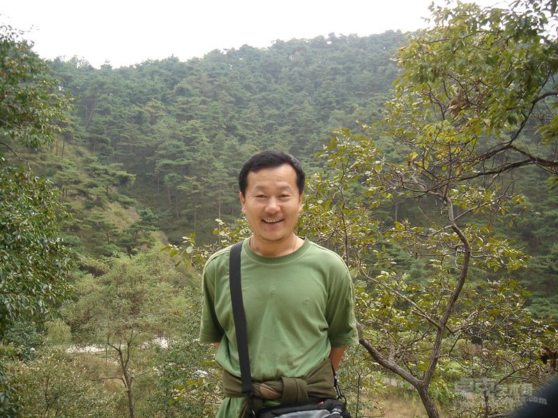 李富个人照