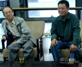 王沂东先生是曹立伟老师在中央美术学院本科时的同班同学。曹老师从北京把他叫来国美基础部作学术讲座。20