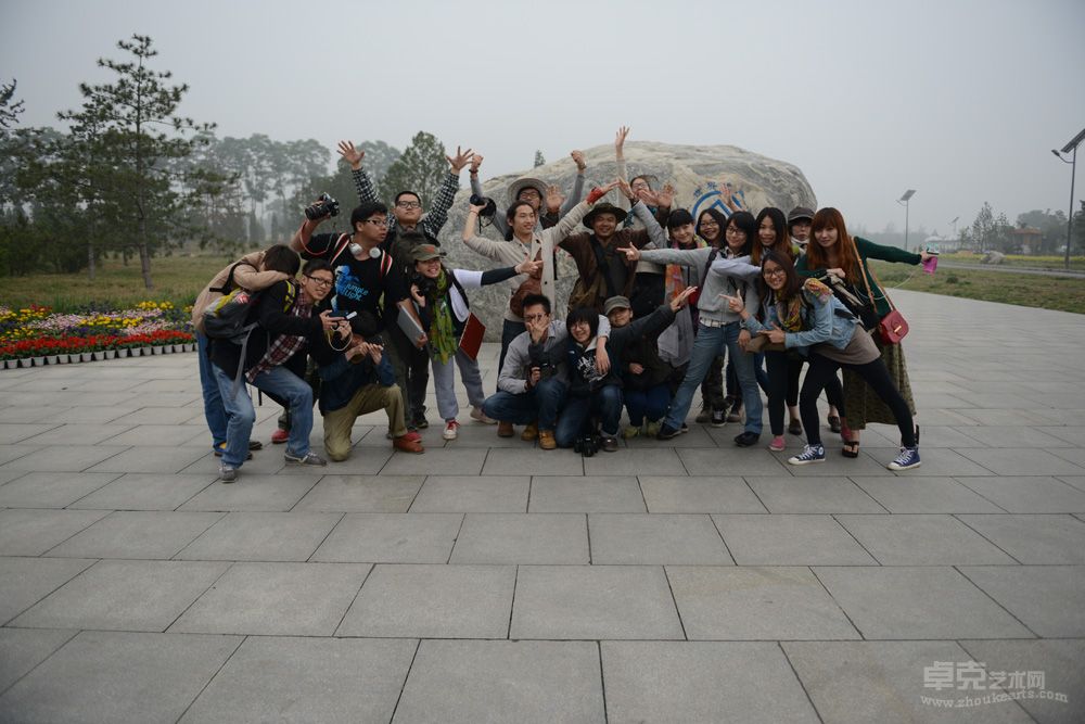 2013年带领学生在西安秦始皇陵考察