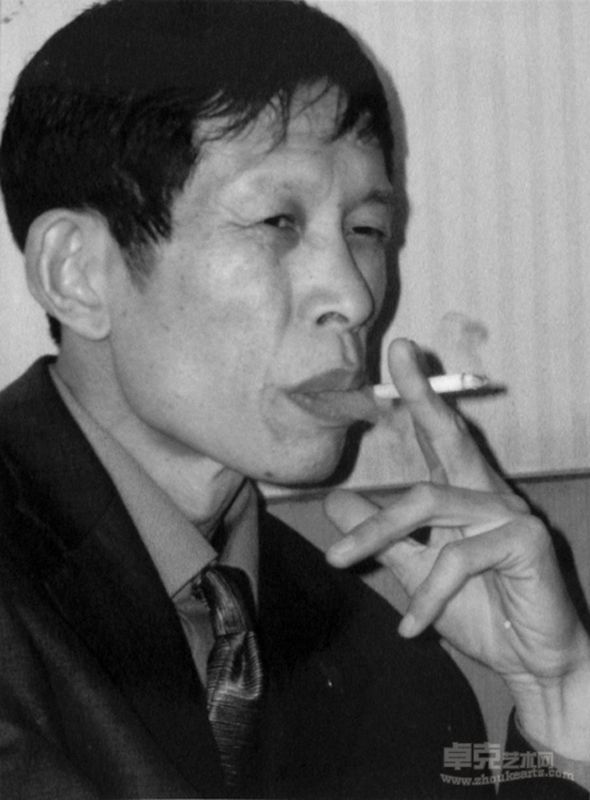 陈明成生活照