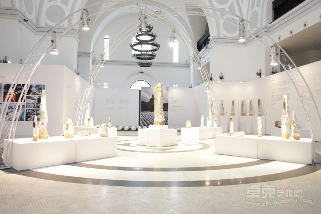 个展现场