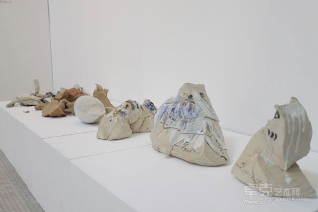 个展现场