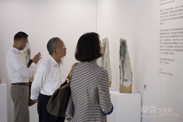 个展现场