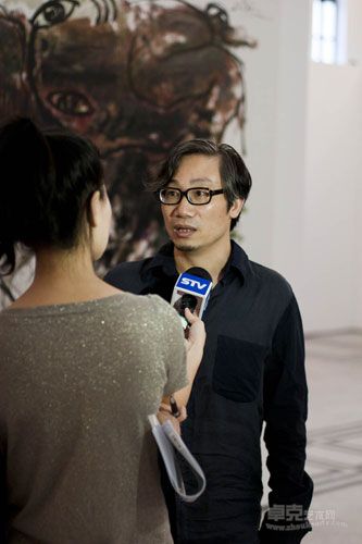 个展现场