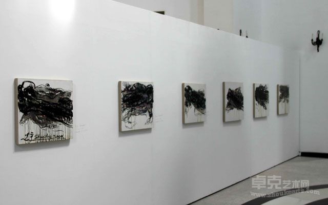个展现场