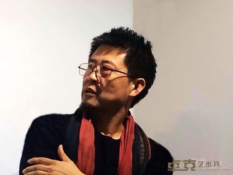 艺术家近照