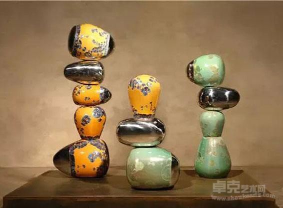 《平衡的寓言-#1》 鸿韦 150x90x135cm 2014年