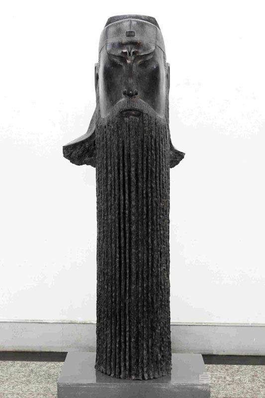 尹悟铭《关帝》高180cm长56cm宽65cm 2014