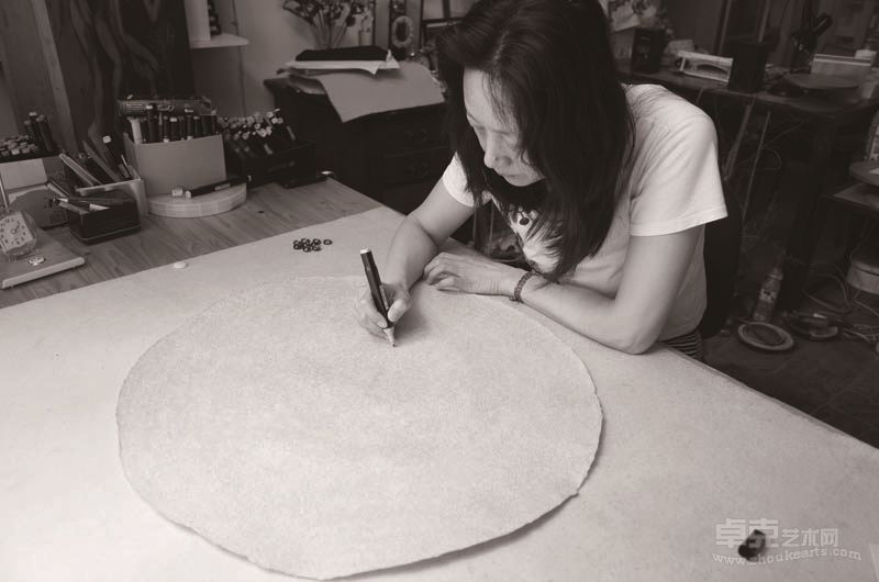 何成瑶工作照