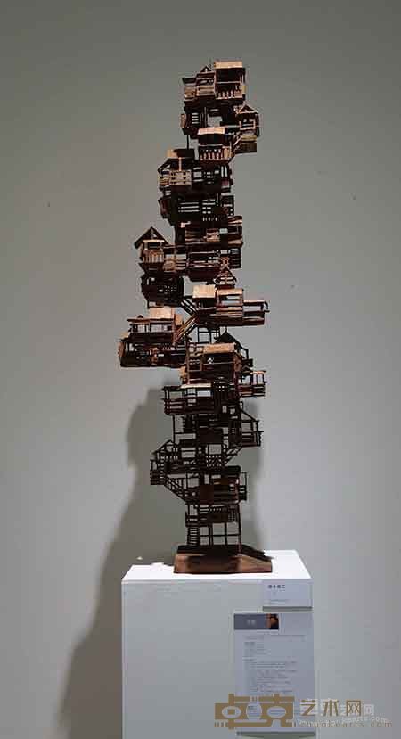 丁浩《通天塔》二53x46x125cm木2014