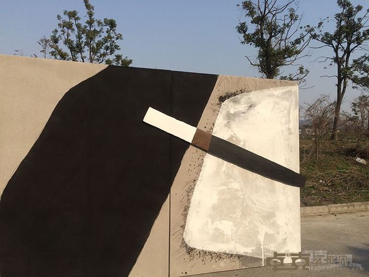 沈俊杰《玄黄天地》 2016 综合材料 200X300cm