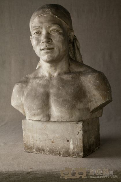 司徒杰 赶车人 年代：1953 规格：60×30×10cm