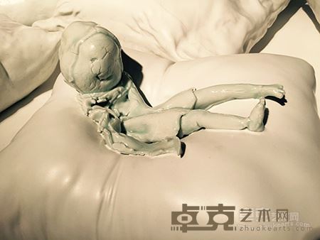 朱仲鱼《告白》瓷 2015年