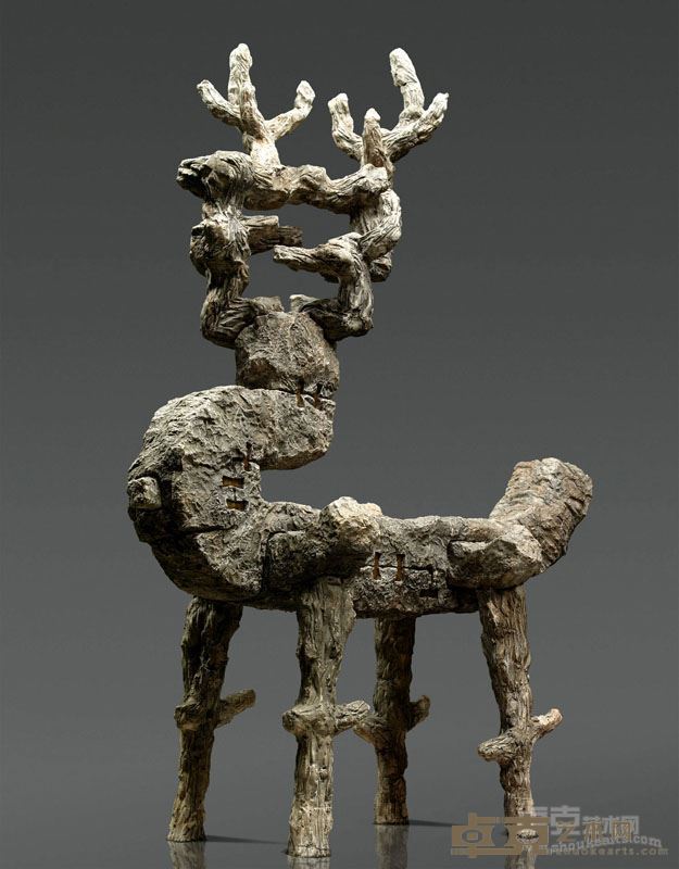 潘松《朴系列》 鹿 材料：铸铜 尺寸：60×90×30㎝年代：2011